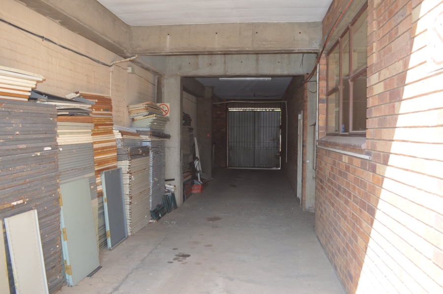 Commercial Property for Sale in Neserhof North West